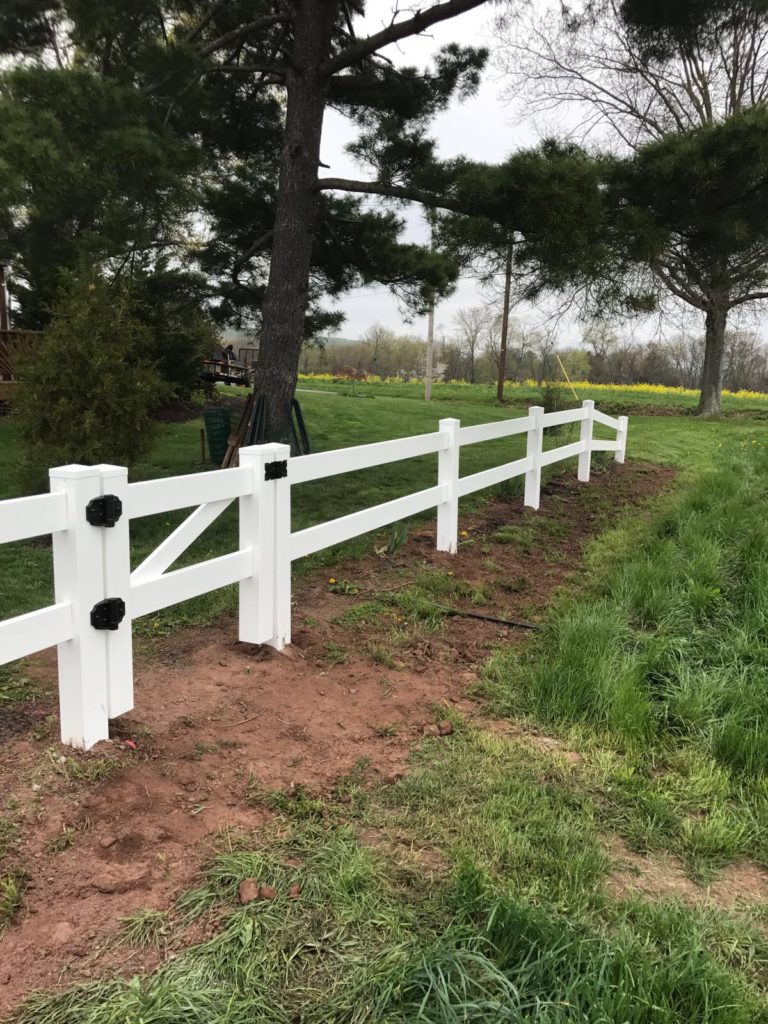vinyl fencing and installations from Montco Fence