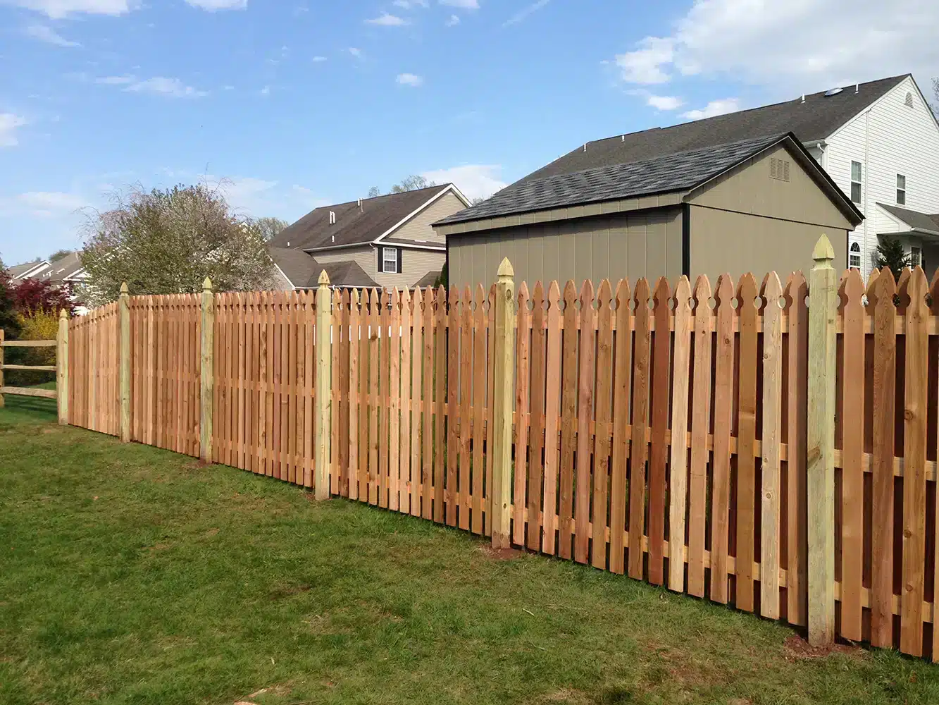 vinyl fence contractor