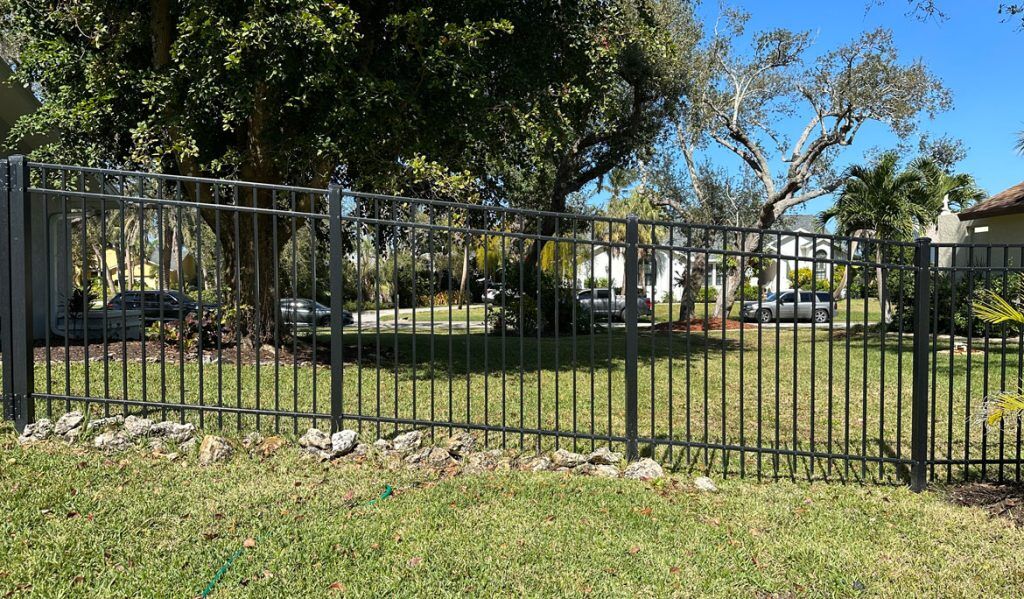 fence contractor